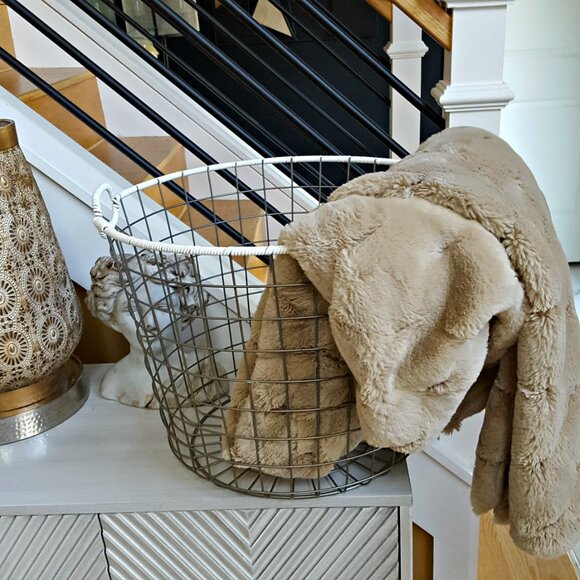 NEW! BOHO FARMHOUSE Large METAL WIRE BASKET - Picture 3 of 4